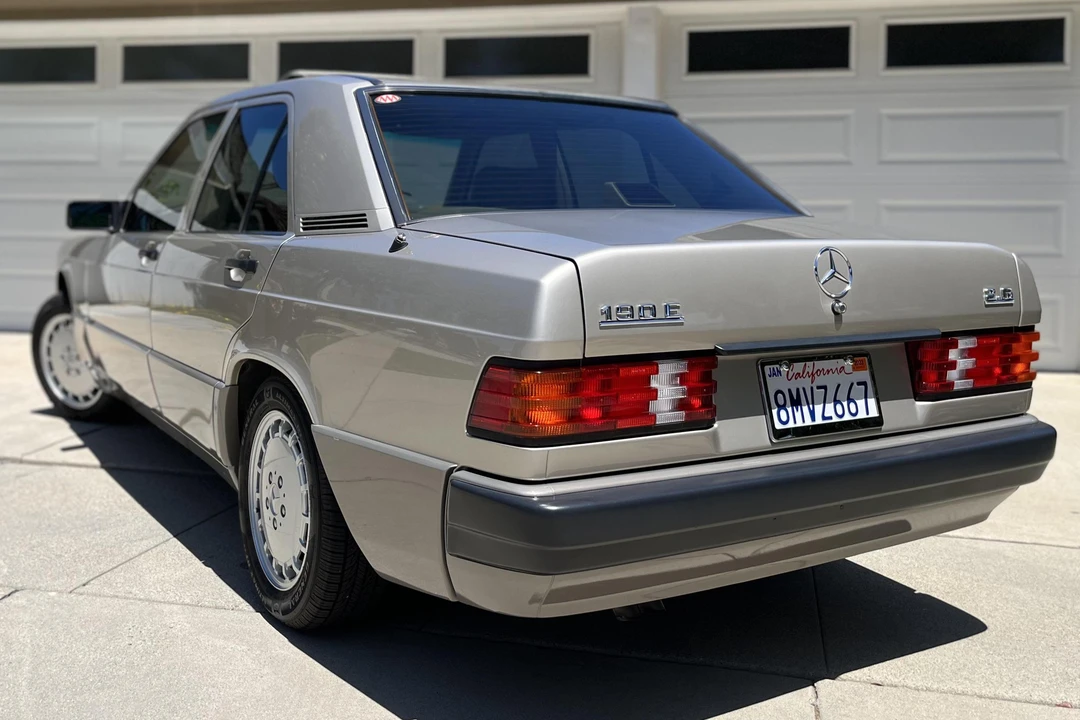 1992 Mercedes-Benz 190E - Image 4 of 31