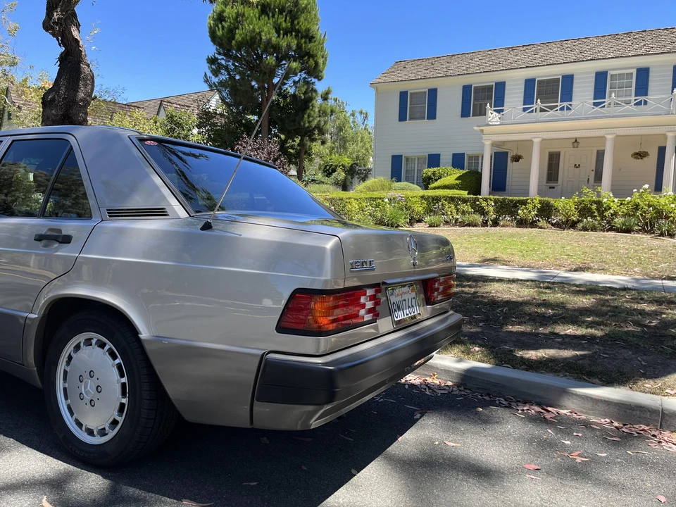 1992 Mercedes-Benz 190E - Image 26 of 31