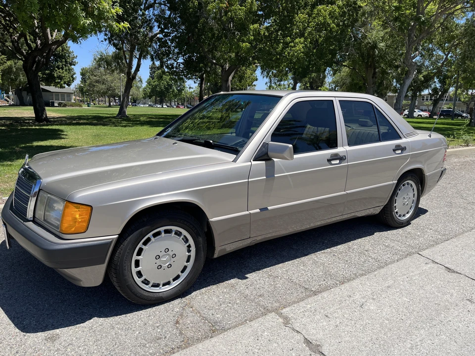 1992 Mercedes-Benz 190E - Image 9 of 31