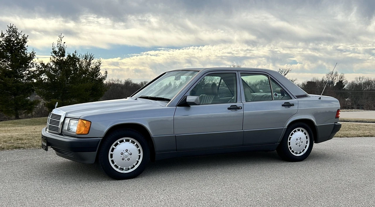 1992 Mercedes-Benz 190E - Image 7 of 31