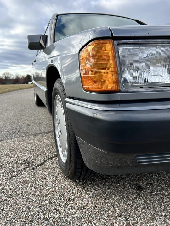 1992 Mercedes-Benz 190E - Image 25 of 31