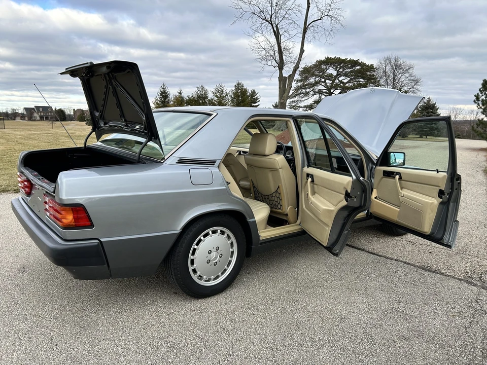 1992 Mercedes-Benz 190E - Image 23 of 31