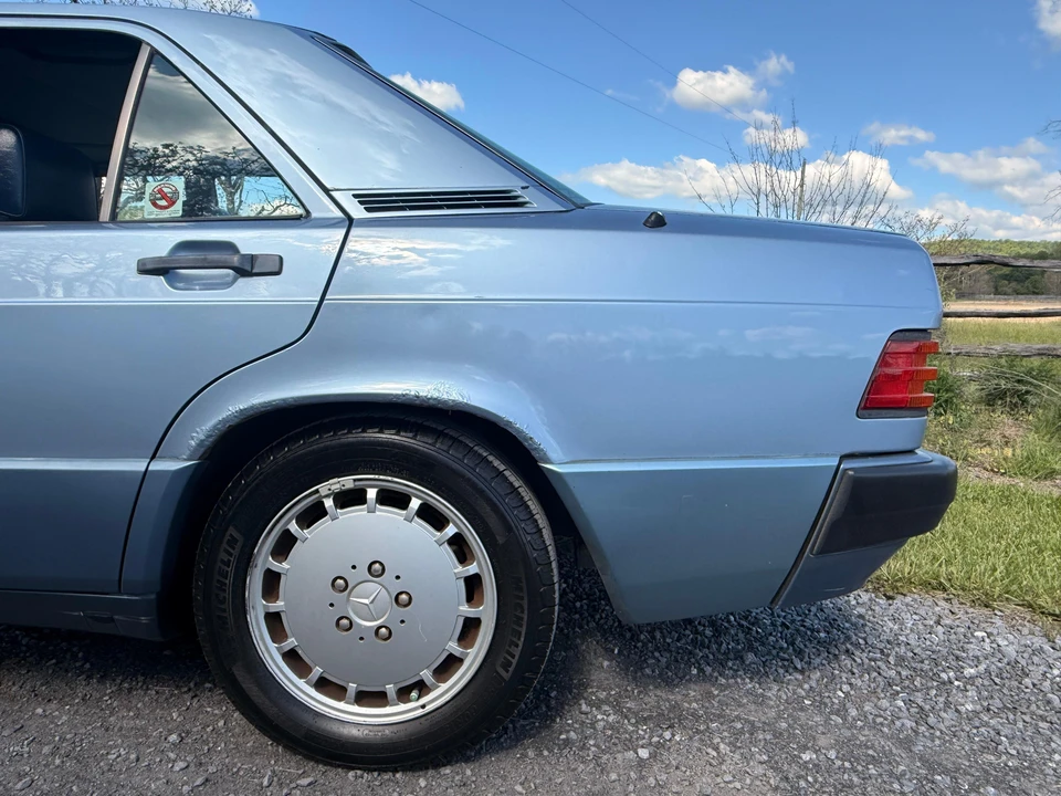 1992 Mercedes-Benz 190E - Image 23 of 31