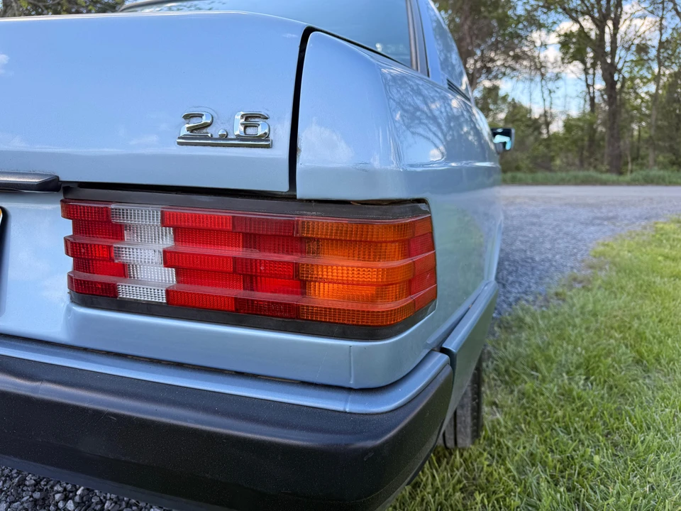 1992 Mercedes-Benz 190E - Image 29 of 31
