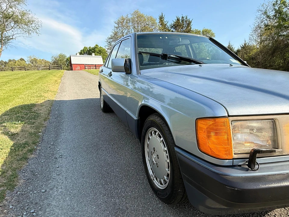 1992 Mercedes-Benz 190E - Image 14 of 31