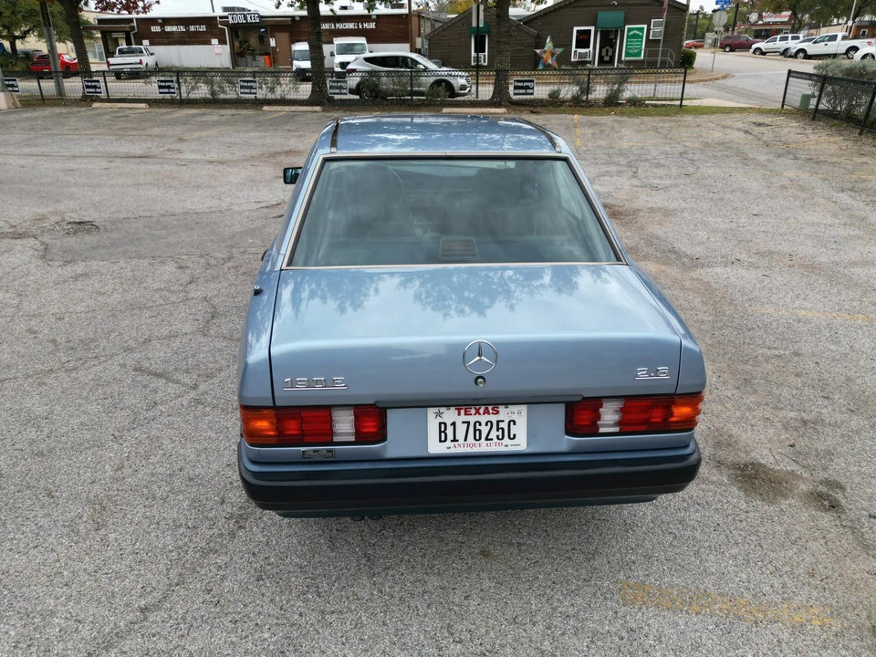 1992 Mercedes-Benz 190E - Image 6 of 31