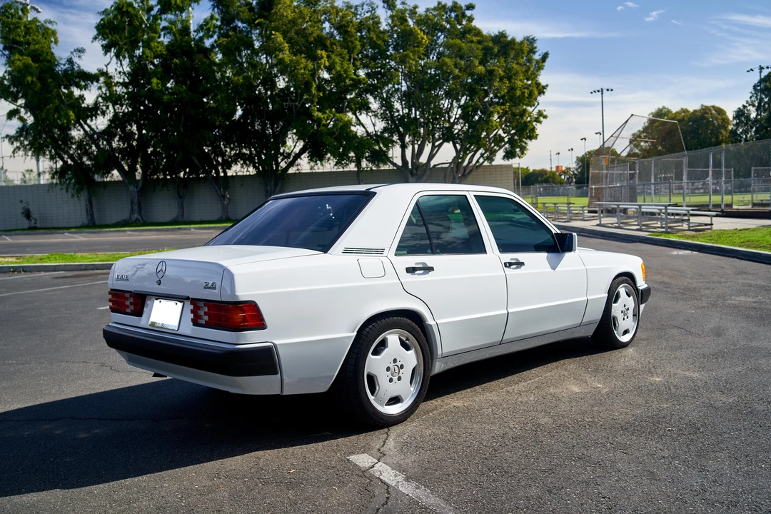 1992 Mercedes-Benz 190E - Image 13 of 30