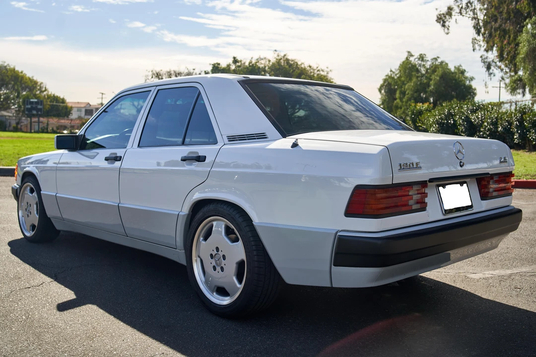 1992 Mercedes-Benz 190E - Image 4 of 30