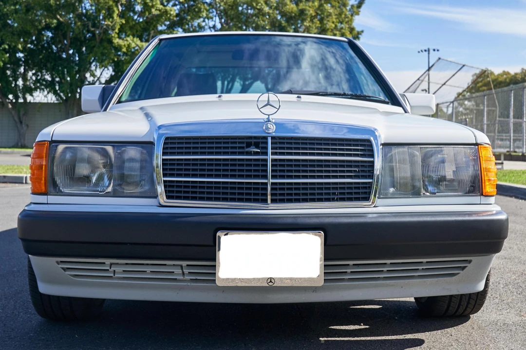 1992 Mercedes-Benz 190E - Image 2 of 30