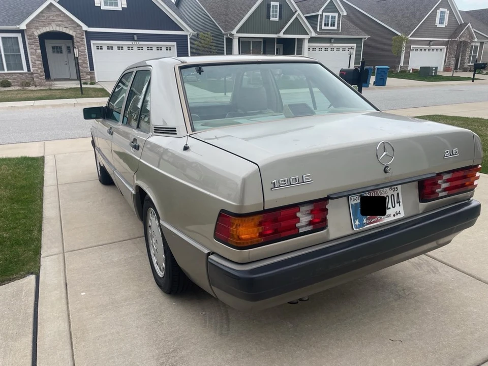 1992 Mercedes-Benz 190E - Image 4 of 31