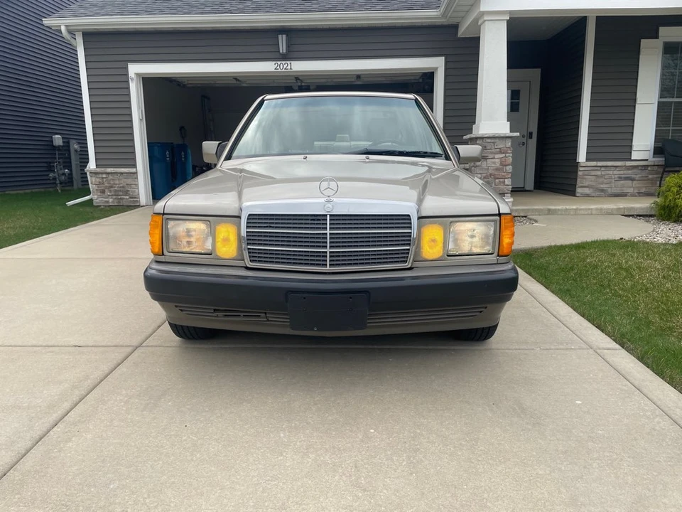 1992 Mercedes-Benz 190E - Image 11 of 31