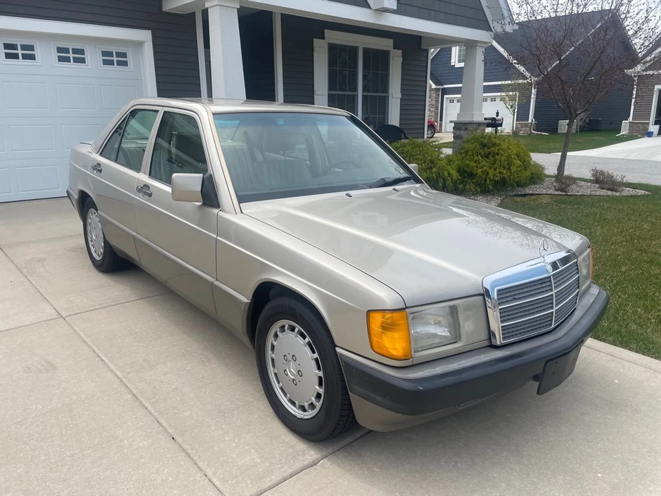 1992 Mercedes-Benz 190E - Image 8 of 31