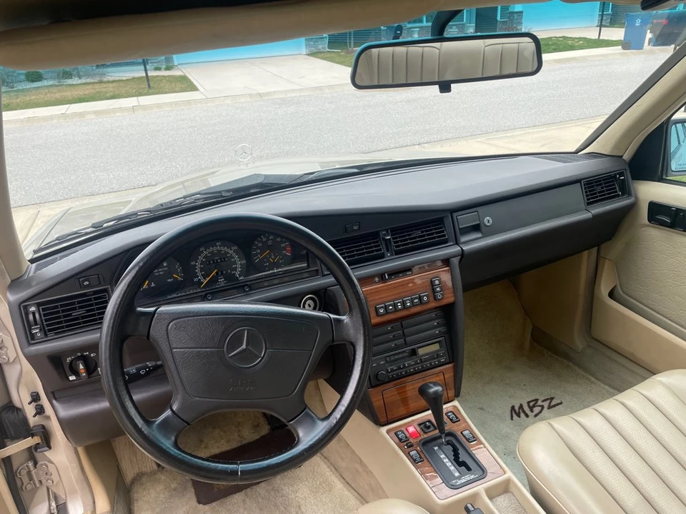1992 Mercedes-Benz 190E - Image 26 of 31