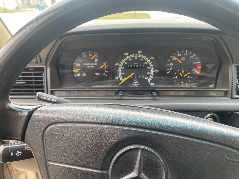 1992 Mercedes-Benz 190E - Image 29 of 31