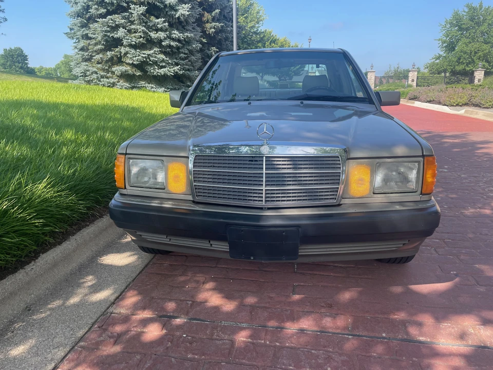 1992 Mercedes-Benz 190E - Image 9 of 31