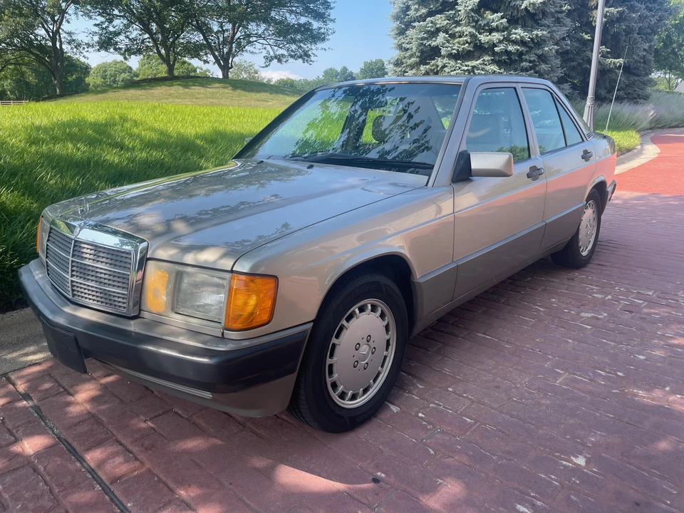 1992 Mercedes-Benz 190E - Image 10 of 31
