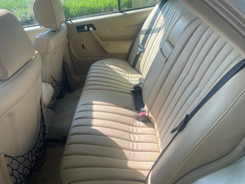 1992 Mercedes-Benz 190E - Image 28 of 31