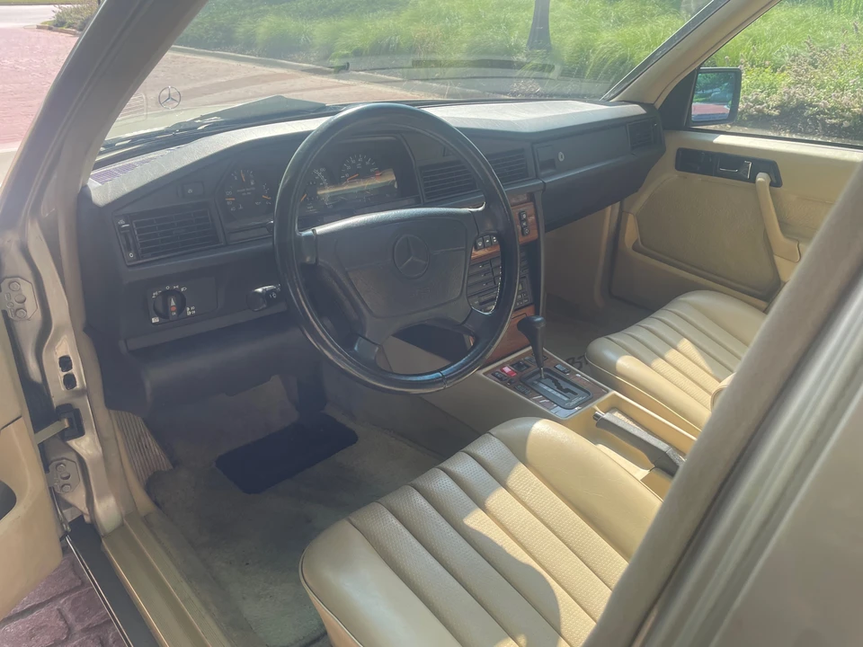 1992 Mercedes-Benz 190E - Image 19 of 31