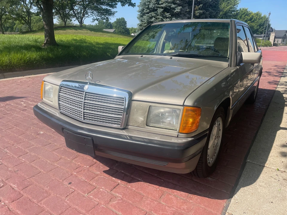 1992 Mercedes-Benz 190E - Image 4 of 31
