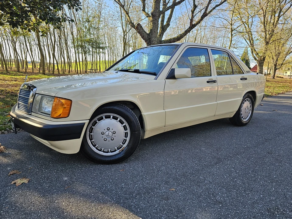 1992 Mercedes-Benz 190E - Image 9 of 31