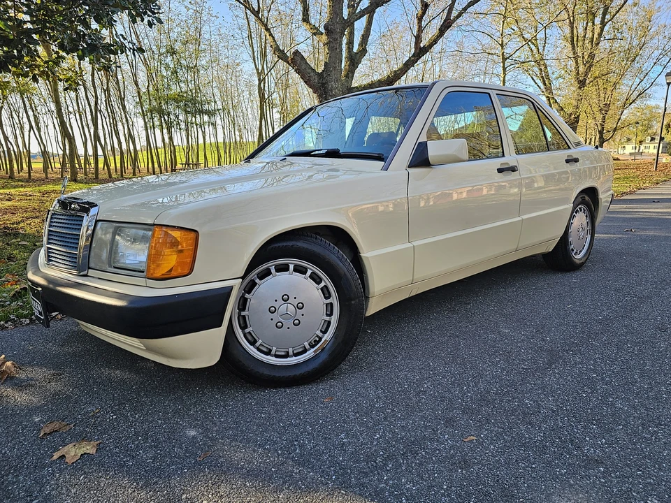 1992 Mercedes-Benz 190E - Image 8 of 31