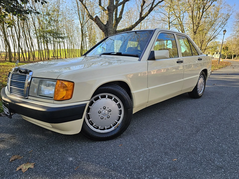 1992 Mercedes-Benz 190E - Image 7 of 31