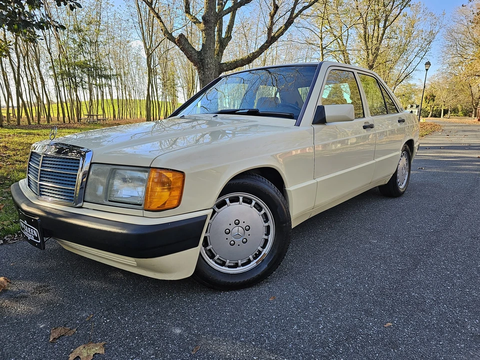1992 Mercedes-Benz 190E - Image 6 of 31