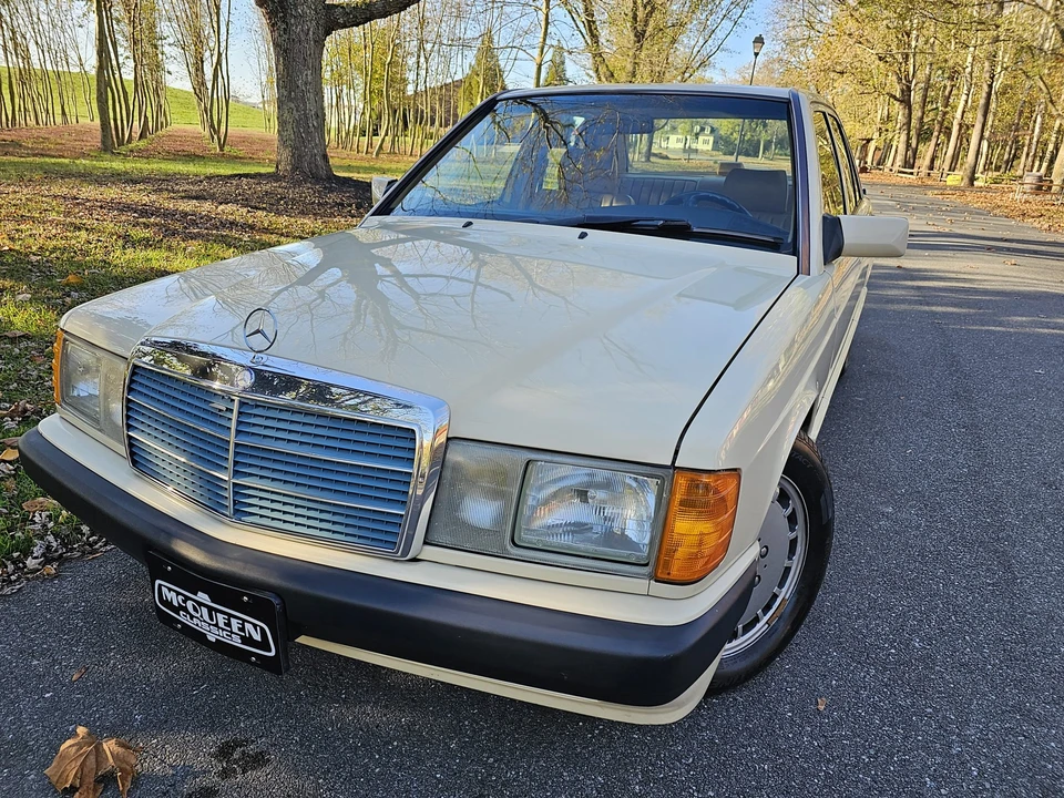 1992 Mercedes-Benz 190E - Image 2 of 31