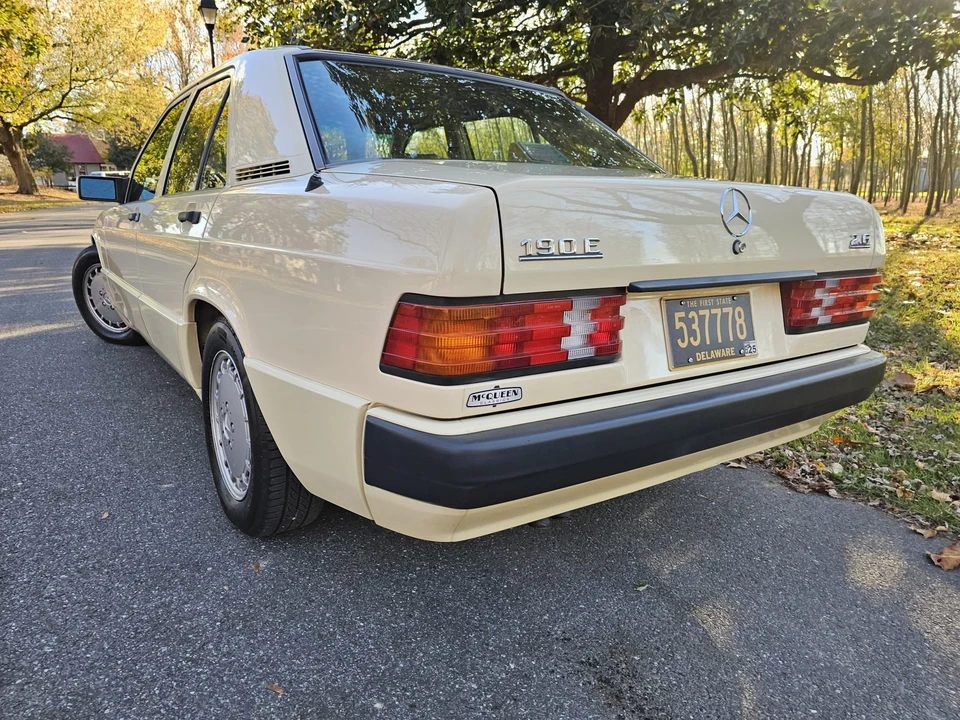1992 Mercedes-Benz 190E - Image 27 of 31