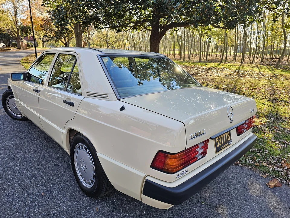 1992 Mercedes-Benz 190E - Image 31 of 31