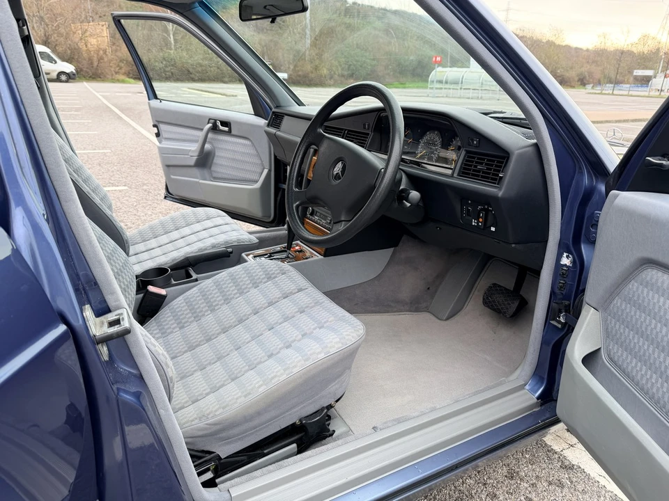 1992 Mercedes-Benz 190E - Image 4 of 30
