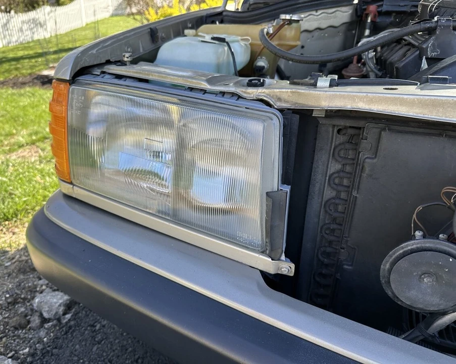 1992 Mercedes-Benz 190E - Image 11 of 31