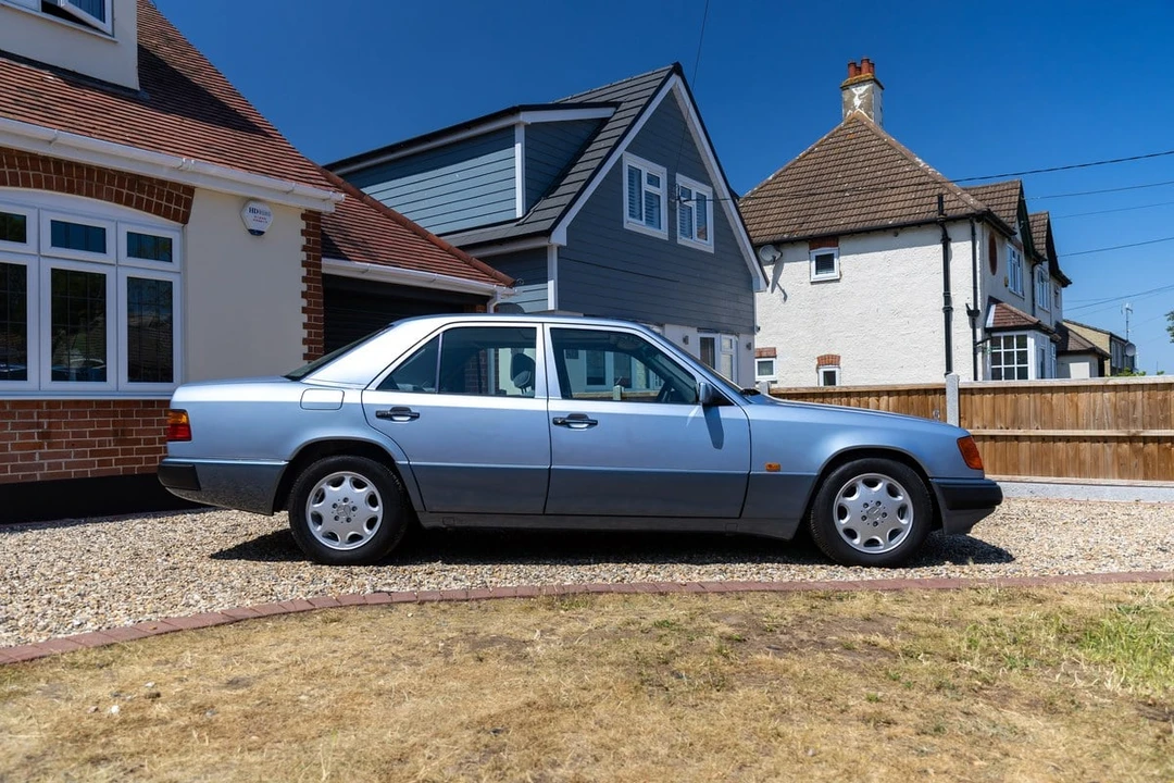 1992 Mercedes-Benz W124 E-Class - Image 16 of 30