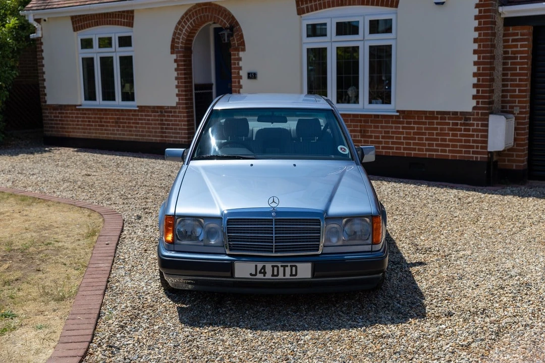 1992 Mercedes-Benz W124 E-Class - Image 18 of 30