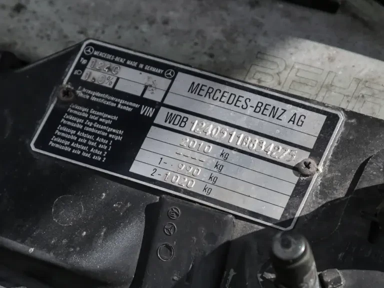 1992 Mercedes-Benz W124 E-Class - Image 26 of 31