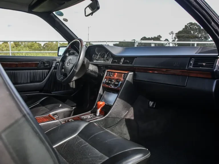1992 Mercedes-Benz W124 E-Class - Image 10 of 31