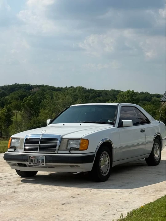 1992 Mercedes-Benz W124 E-Class - Image 2 of 12