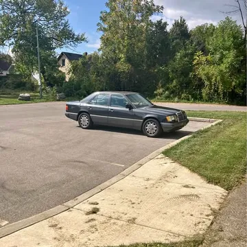 1992 Mercedes-Benz 300 E 2.6 Sedan