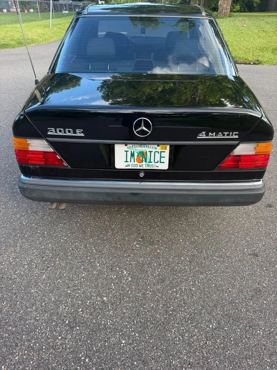 1992 Mercedes-Benz W124 E-Class - Image 5 of 12