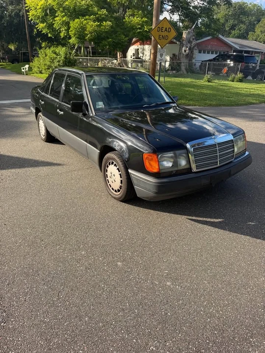 1992 Mercedes-Benz W124 E-Class - Image 11 of 12