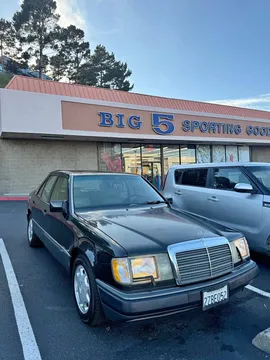 1992 Mercedes-Benz 300E 3.0 Sedan 4D