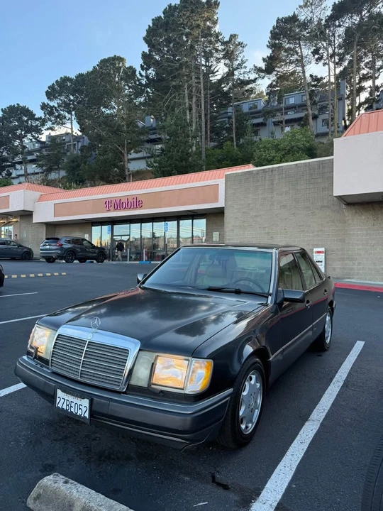 1992 Mercedes-Benz W124 E-Class - Image 2 of 13