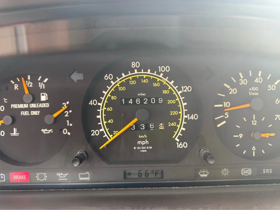 1992 Mercedes-Benz W124 E-Class - Image 2 of 7