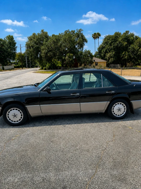 1992 Mercedes-Benz W124 E-Class - Image 5 of 22