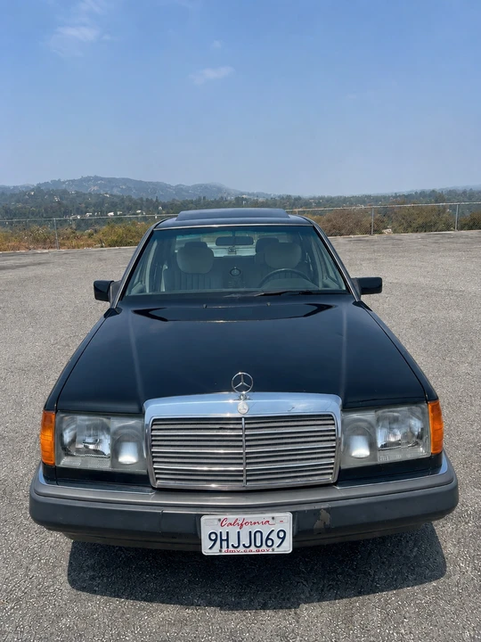 1992 Mercedes-Benz W124 E-Class - Image 2 of 22