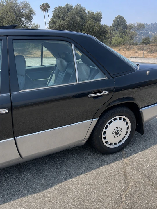1992 Mercedes-Benz W124 E-Class - Image 8 of 22