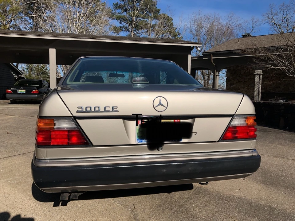 1992 Mercedes-Benz W124 E-Class - Image 8 of 21