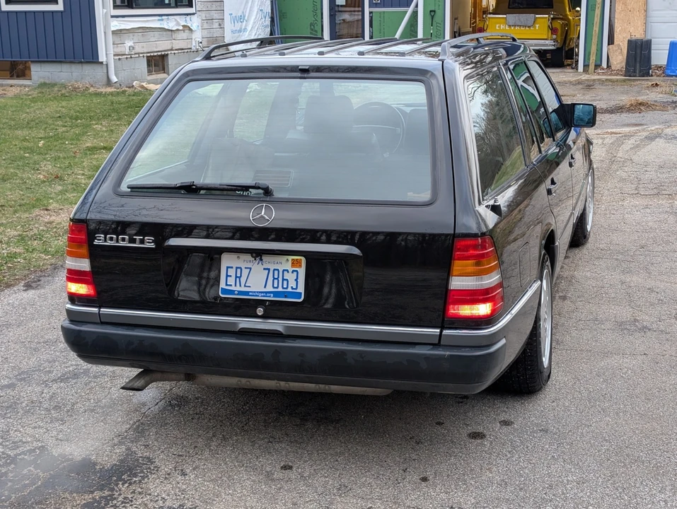 1992 Mercedes-Benz W124 E-Class - Image 5 of 16