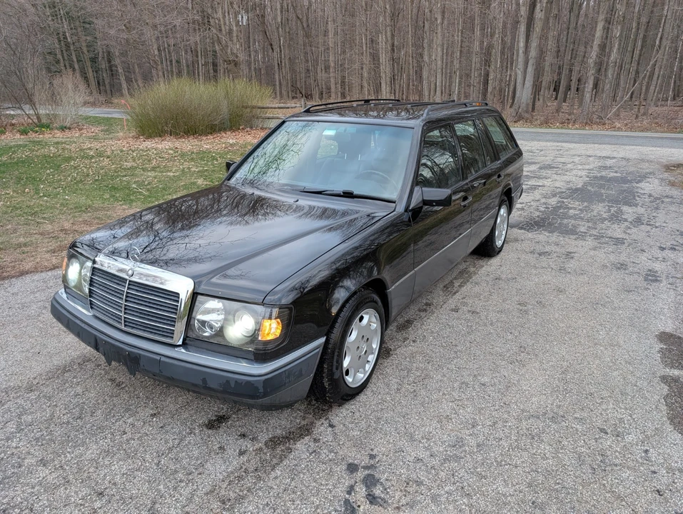 1992 Mercedes-Benz W124 E-Class - Image 2 of 16