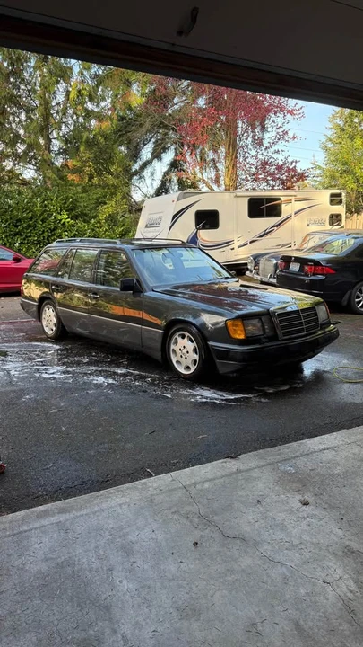 1992 Mercedes-Benz W124 E-Class - Image 2 of 16